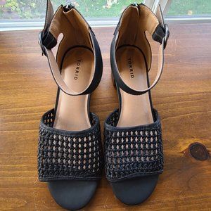 NEW IN BOX Torrid Strap Heals
